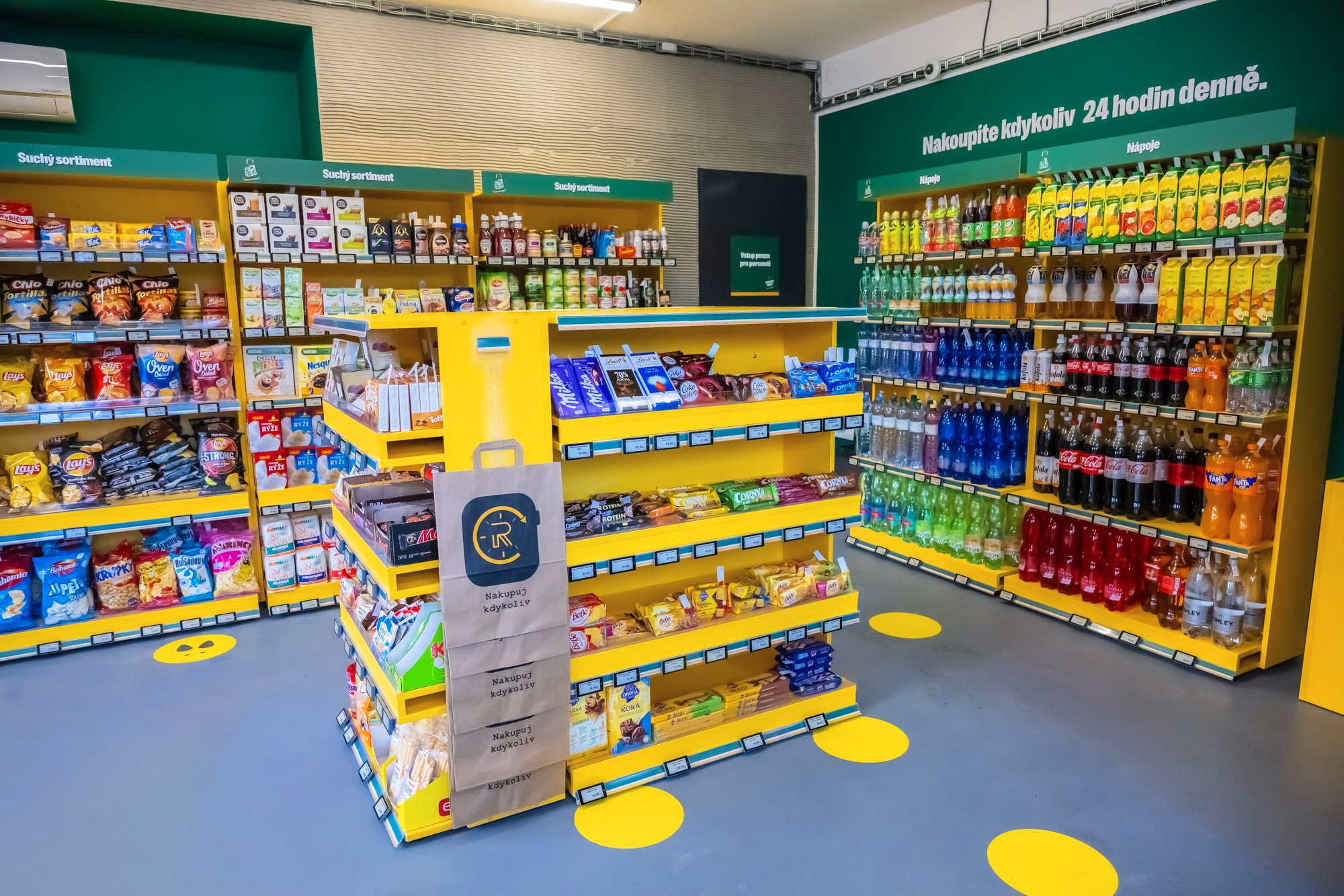 Interiér Minute Shop